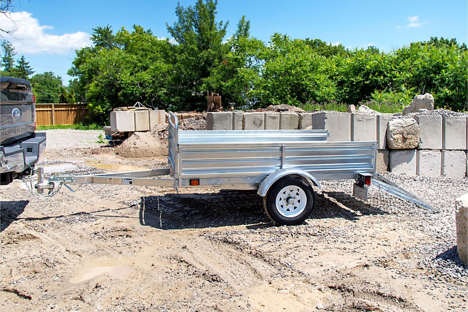 DK2 5-ft x 7-ft Steel Utility Trailer with Ramp Gate ( 1639-lb Capacity ) 2491713