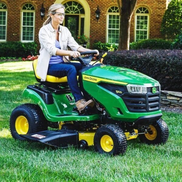 42" Gas Riding Lawn Tractor – Hydrostatic Drive, Heavy-Duty Residential Mower