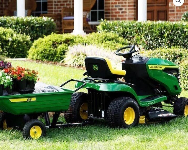 John Deere S100 42" 17.5 HP Gas Hydrostatic Riding Lawn Tractor