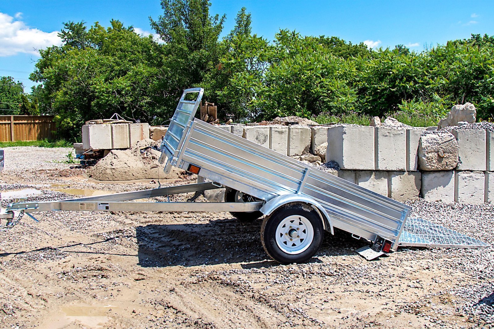 DK2 5-ft x 7-ft Steel Utility Trailer with Ramp Gate ( 1639-lb Capacity ) 2491713