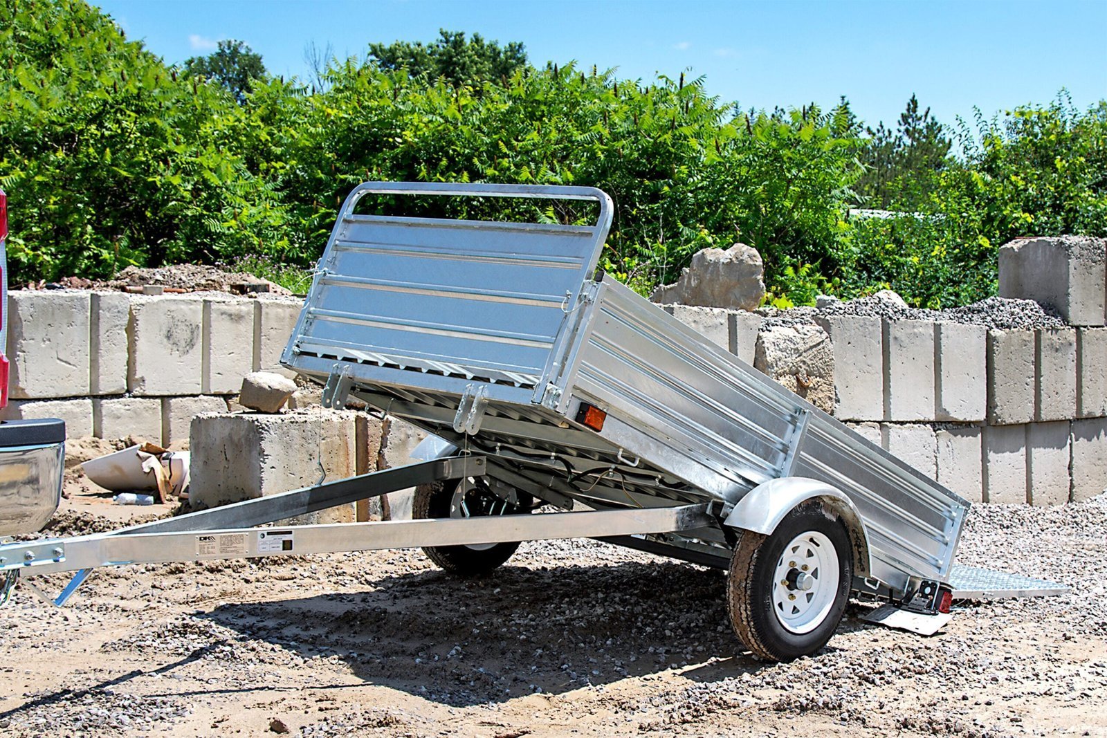 DK2 5-ft x 7-ft Steel Utility Trailer with Ramp Gate ( 1639-lb Capacity ) 2491713