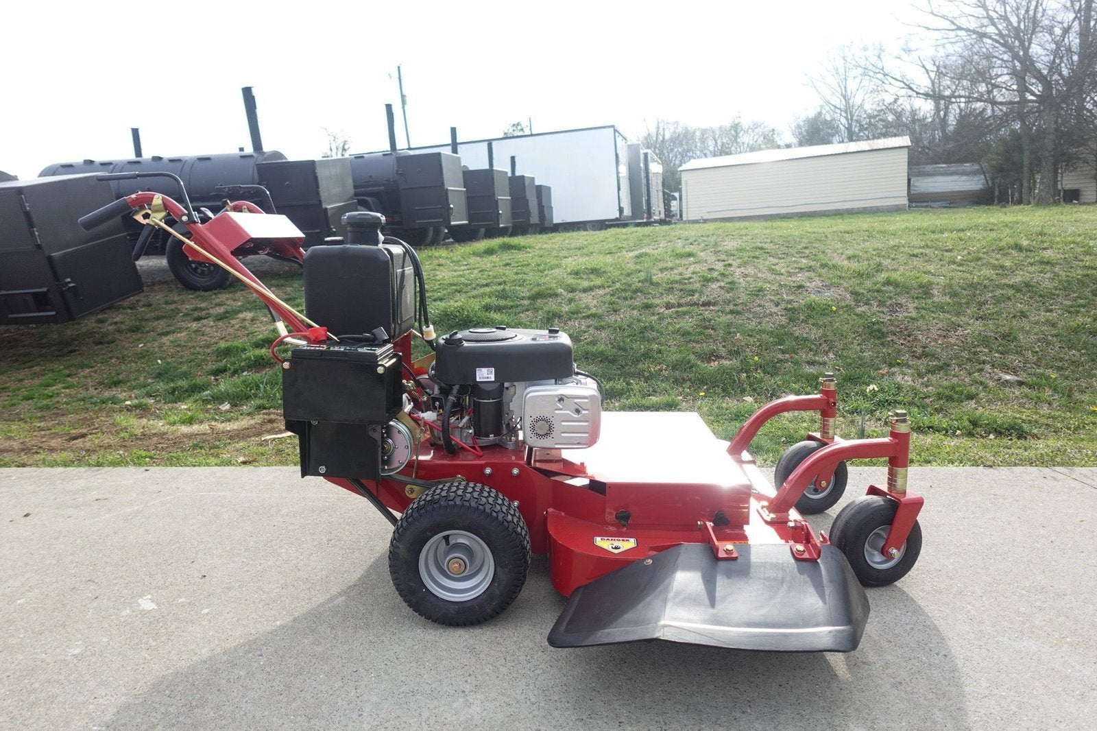 Bradley 36BDE-BS17 36" Belt Drive E-Clutch Walk Behind Mower 17.5HP Briggs